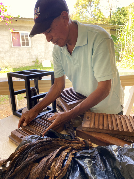 Cigar-making-La-Pintada